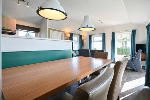The Eetkamer of Type Oever Stern - nr. 34 in Vakantiepark Giethoorn