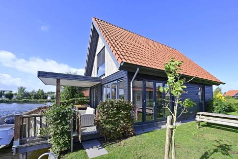 The Buiten of Type Watervilla 6A - nr. 37 in Waterstaete Ossenzijl