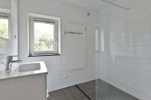 The Badkamer 1 of nr. 38 Ponybos - type Het Geheim van Otterlo 8P in EuroParcs De Zanding