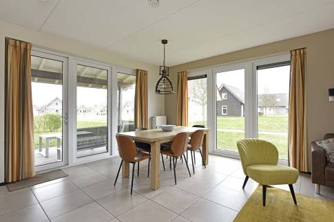 The Woonkamer of nr. 137 - type 6EL in Dormio Strand Resort Nieuwvliet-Bad