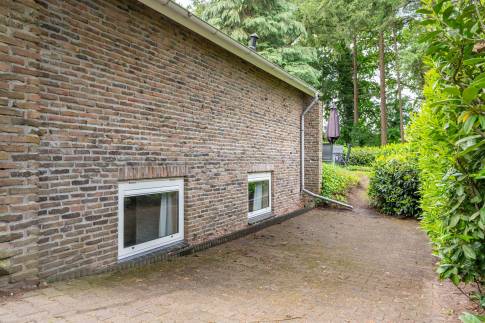 The Buiten of Type Wellness Bungalow - nr. B14 in Vakantiepark De Bosrand