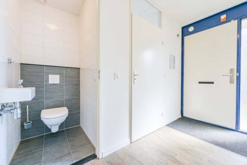 The Toilet of Type 6C1 - nr. 94 in Landal Beach Resort Ooghduyne