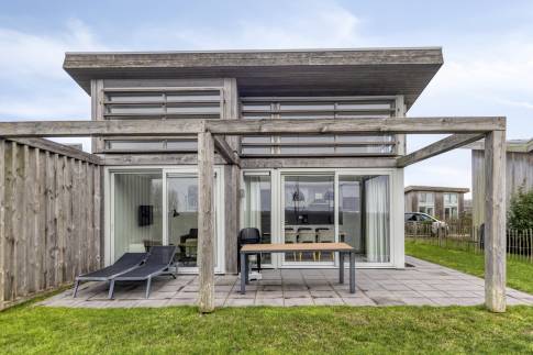 The Tuin of nr. 65 - type Bungalow 6A in Landal Beach Resort en Water Village