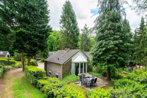 The Buiten of Type Wellness Bungalow - nr. B14 in Vakantiepark De Bosrand