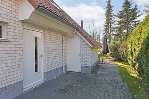 The Buiten of Type Wellness Villa 4 - nr. 79 in Resort Arcen