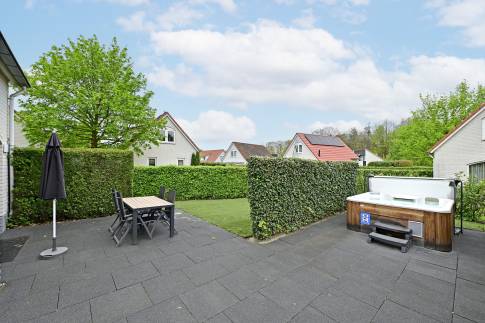 The Tuin of Type Wellness Villa 4 - nr. 75 in Resort Arcen
