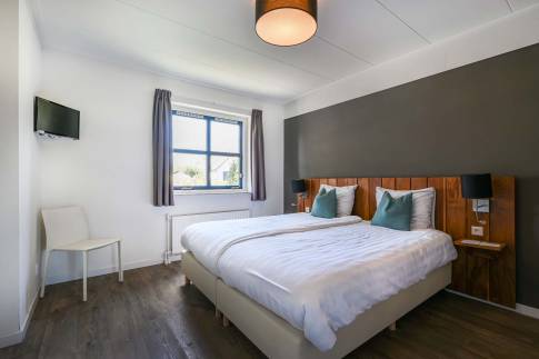 The Slaapkamer 1 of Type 8L1 - nr. 262 in Landal Beach Resort Ooghduyne