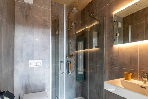 The Badkamer of Type A Luxe - nr. C06 in UplandParcs Sauerland