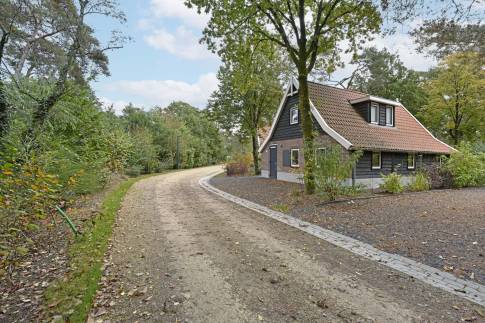 The Buiten of nr. 38 Ponybos - type Het Geheim van Otterlo 8P in EuroParcs De Zanding