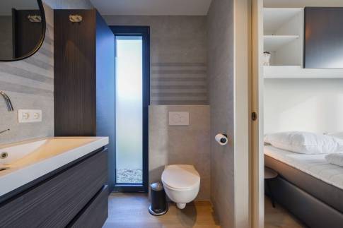 The Badkamer 1 of Type De Zeebries - nr. 8 in Vakantiepark De Zeeuwse Parel
