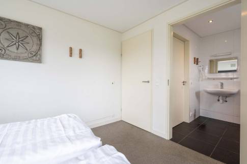 The Slaapkamer 1 of Type 10L1 - nr. 336 in Landal Beach Resort Ooghduyne