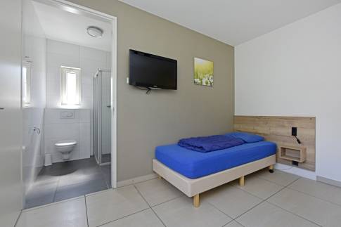 The Slaapkamer 2 of nr. 273 -  type Luxe Villa 4 in Resort Arcen