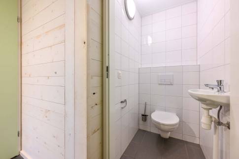 The Toilet of Type Lodge 6 - nr. 22 in Roompot Vakantiepark Schaijk