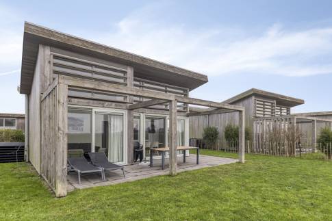 The Buiten of nr. 65 - type Bungalow 6A in Landal Beach Resort en Water Village