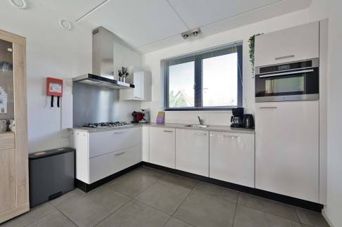 The Keuken of Type Watervilla 6A - nr. 37 in Waterstaete Ossenzijl