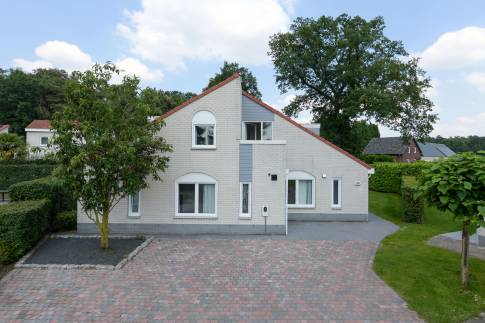 The Buiten of Type Comfort Villa 12 - nr. 185-186 in Resort Arcen