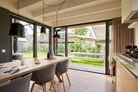 The Eetkamer of Type 8-persoons Wellness Tub & Sauna - nr. 13 in Vakantiepark Duynvoet