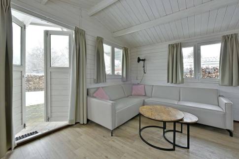 The Woonkamer of Type Buitenverblijf Wellness 4 - nr. 331 in Resort Arcen