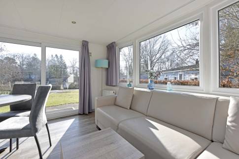 The Woonkamer of Type Buitenverblijf Wellness 4 - nr. 347 in Resort Arcen