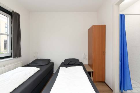 The Slaapkamer 1 of Type 8E1 - nr. 315 in Landal Esonstad