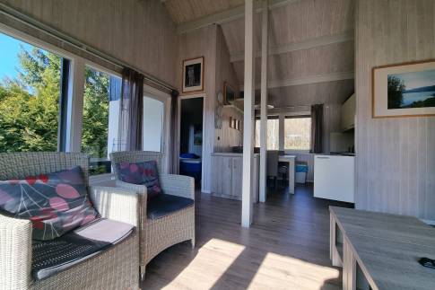 The Woonkamer of nr. 026 - type Kronenburg Comfort 4 in Eifelpark Kronenburger See