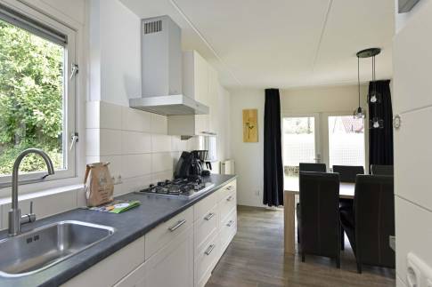 The Keuken of Type Comfort Villa 6 - nr. 16 in Resort Arcen