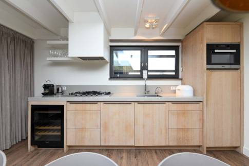 The Keuken of Type 8-persoons Wellness Tub & Sauna - nr. 13 in Vakantiepark Duynvoet