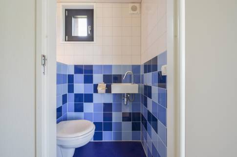 The Toilet of Type Farmland Family 6 - nr. 32 in Landal Callantsoog