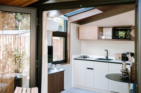 The Keuken of nr. T5 - type Tiny Wellness Cabin 2P in Landgoed De IJsvogel
