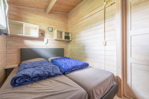 The Slaapkamer 1 of Type Buitenverblijf Comfort 6 - nr. 295 in Resort Arcen