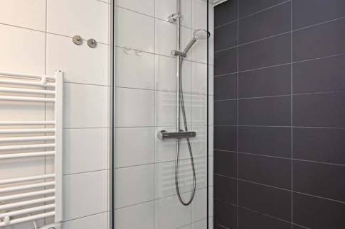 The Badkamer 1 of Type Sunset 6p - nr. 12 in Lakeside Resort Brielle