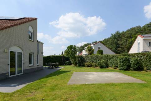 The Tuin of Type Comfort Villa 12 - nr. 185-186 in Resort Arcen