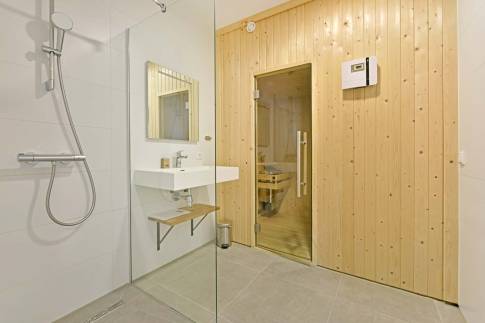 The Badkamer 2 of Type Vloedschuur - nr. 60 in Dormio Resort Nieuwvliet-Bad