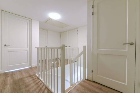 The Overloop of Type Westertoren - nr. 627 in Resort Poort van Amsterdam