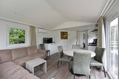 The Woonkamer of Type Buitenverblijf Comfort 5 - nr. 339 in Resort Arcen