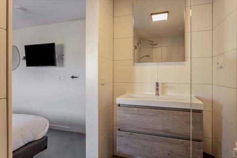 The Badkamer 2 of Type Strandlodge 8 - nr. 14 in Vakantiepark Boomhiemke