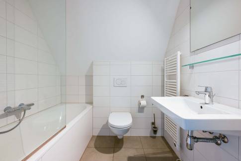 The Badkamer 2 of Type 6C1 - nr. 173 in Landal De Reeuwijkse Plassen