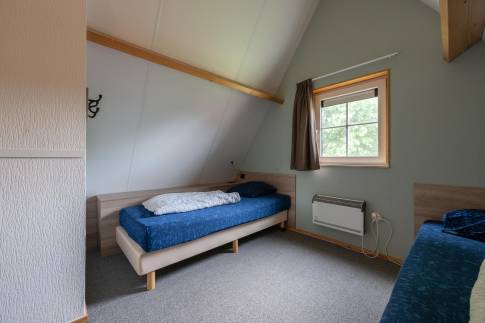 The Slaapkamer 3 of nr. 003 - type 8C Boerenhoeve in Landal Landgoed De Hellendoornse Berg