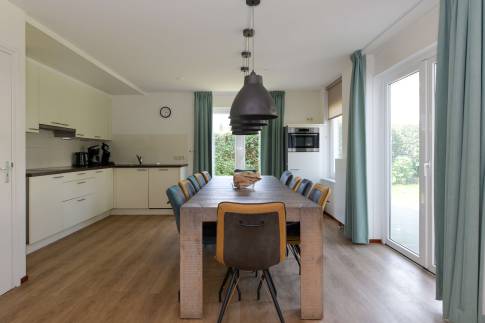 The Eetkamer of Type Comfort Villa 12 - nr. 185-186 in Resort Arcen