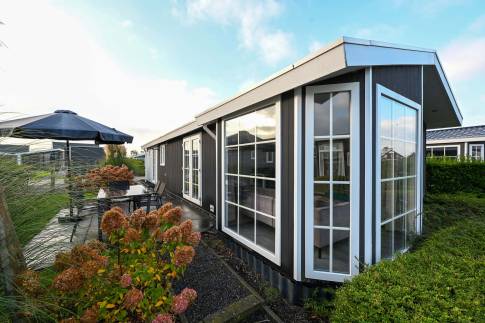 The Terras of Type Velthorst 6 - nr. 642 in Resort De Rijp