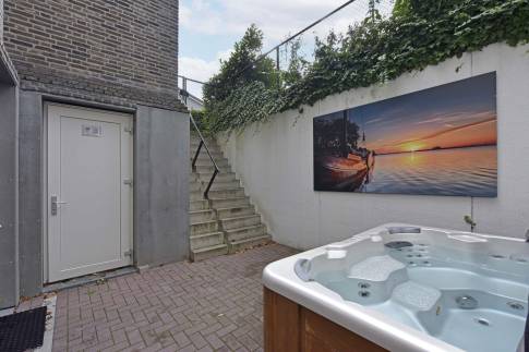 The Tuin of Type Wellness Zwembadvilla 8 - nr. 219 in Resort Arcen