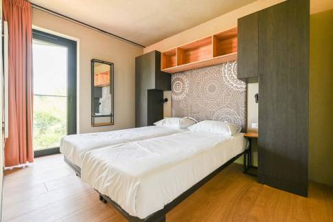 The Slaapkamer 2 of Type Hillside Family 6 - nr. 177 in Landal Gulpen