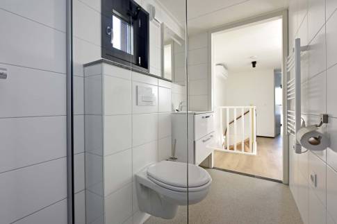 The Badkamer 2 of Type Sunset 6p - nr. 12 in Lakeside Resort Brielle