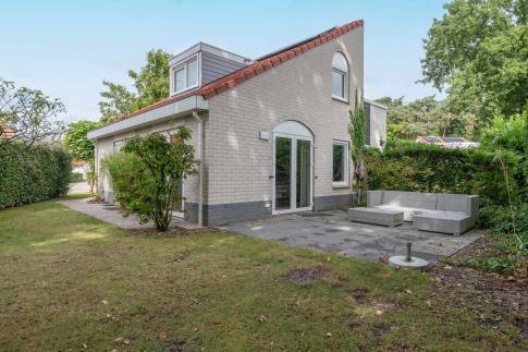 The Tuin of Type Luxe Villa 4B - nr. 183 in Resort Arcen