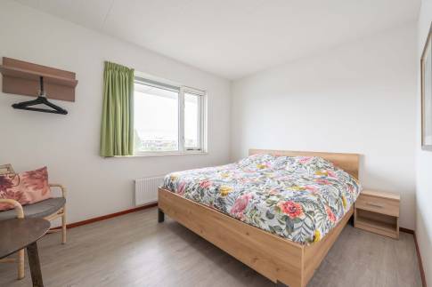 The Slaapkamer 1 of Type 10F2 - nr. 522 in Landal Esonstad