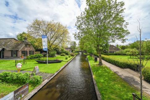 The Omgeving of nr. 054 - type Stern in Vakantiepark Giethoorn