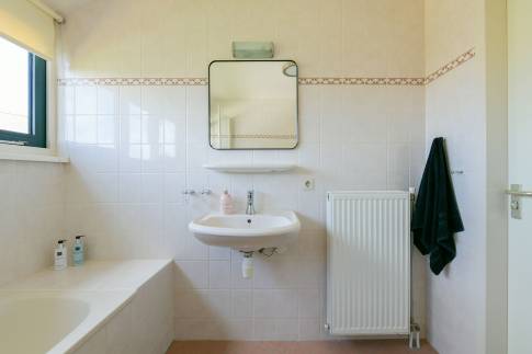 The Badkamer of Type B - nr. 25 in Villaparc Duynopgangh