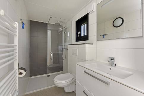 The Badkamer 2 of Type Sunset 6p - nr. 12 in Lakeside Resort Brielle