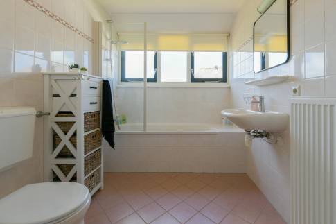 The Badkamer of Type B - nr. 25 in Villaparc Duynopgangh