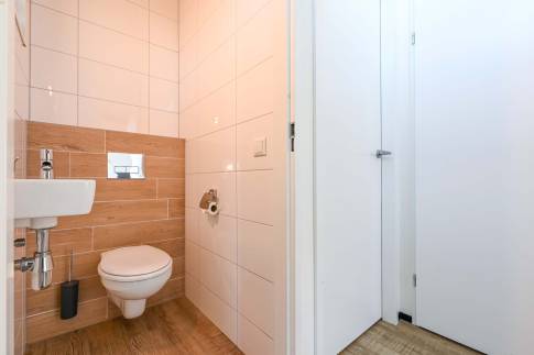 The Toilet of Type Kooikers Comfort - nr. 50 in Roompot Ameland